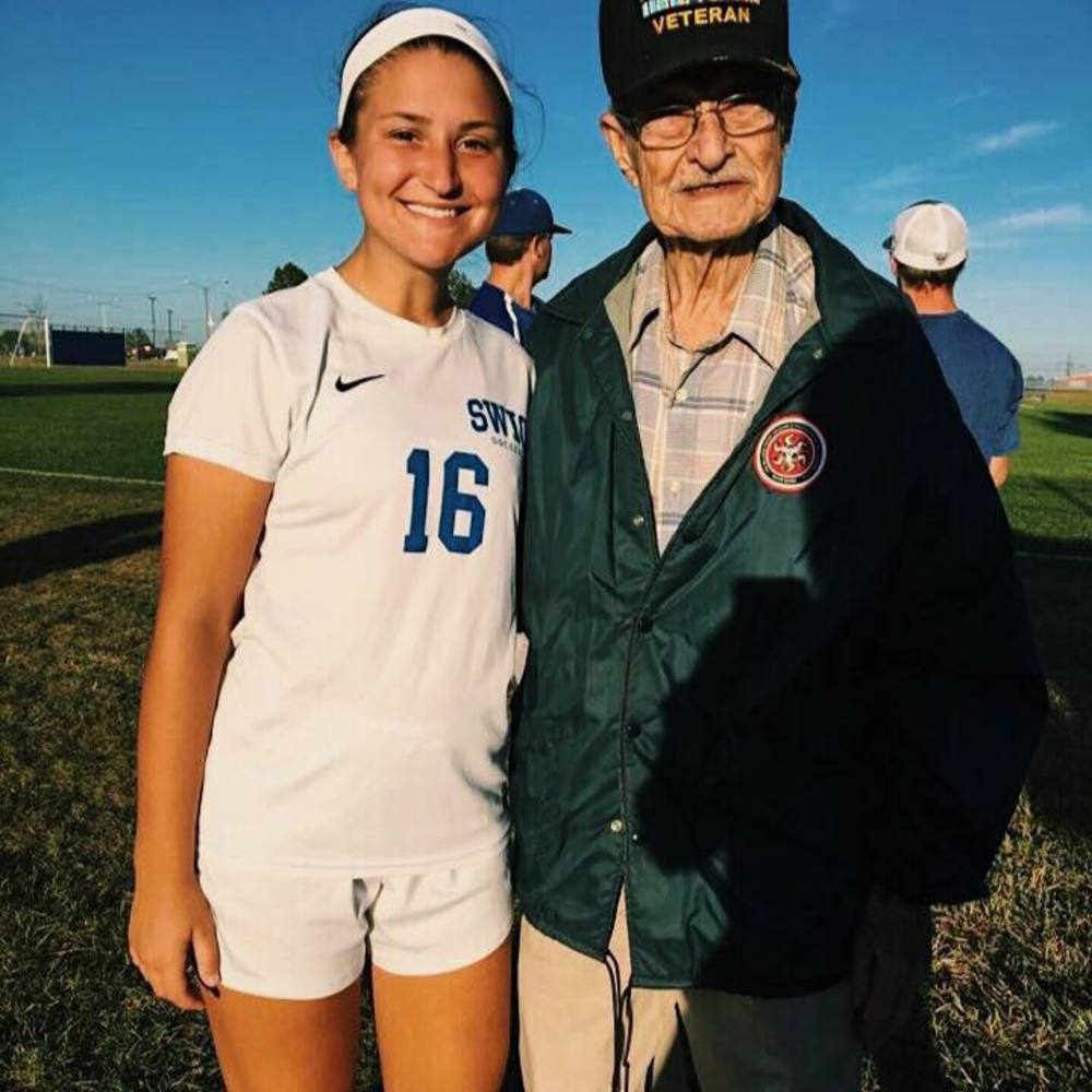 Meet your Posher, Alex